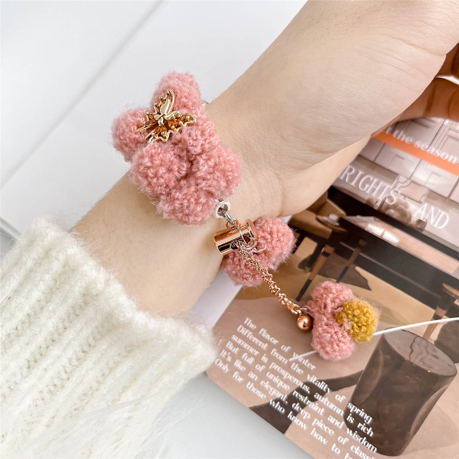 For Apple Watch Ultra 2 Ultra 49mm / Series 9 8 7 45mm / SE (2023) SE (2022) SE 6 5 4 44mm / 3 2 1 42mm Velvet Cotton Bracelet Wrist Strap - Pink For Apple Watch Ultra 2 Ultra 49mm / Series 9 8 7 45mm / SE (2023) SE (2022) SE 6 5 4 44mm / 3 2 1 42mm Velvet Cotton Bracelet Wrist Strap - Pink